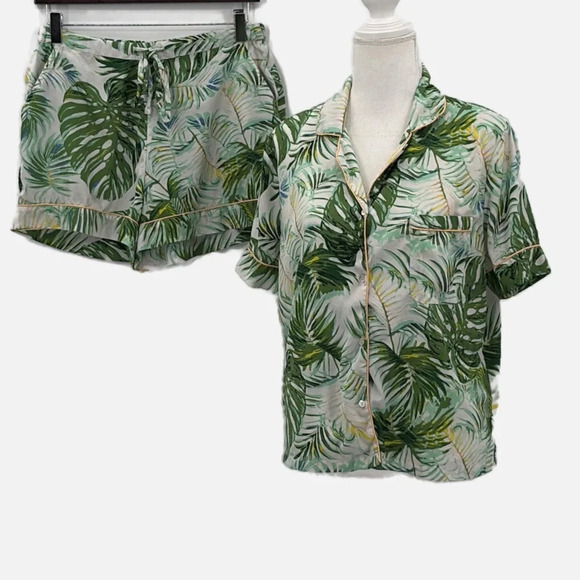 Tabitha Webb Sleep Wear Tropical Print Shorty Pajama Set - Size Medium - Picture 1 of 7